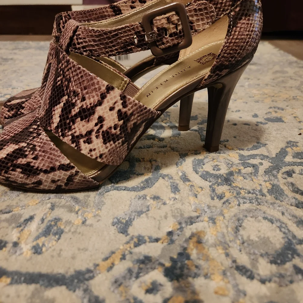 Anne klein dress sandals. Sz 9.5